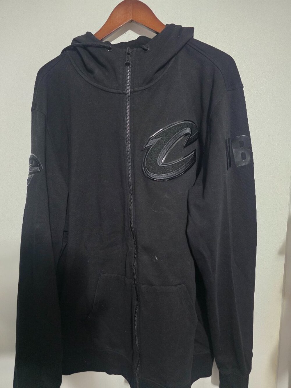 Pro Standard Cleveland Cavaliers Full Zip Hoody- Black out size 2xl